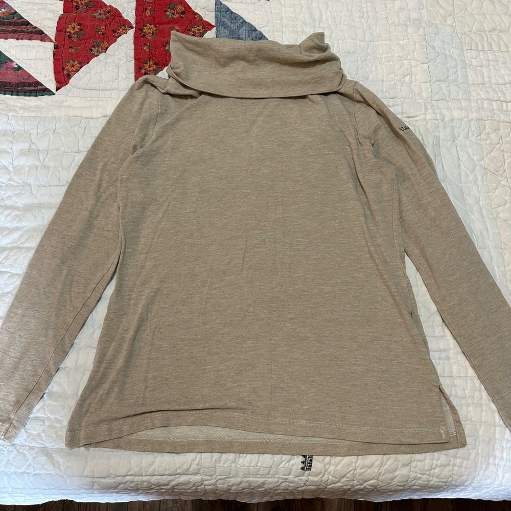 Columbia Turtleneck Top Tan Beige Long Sleeve Cowl Neck Shirt Medium